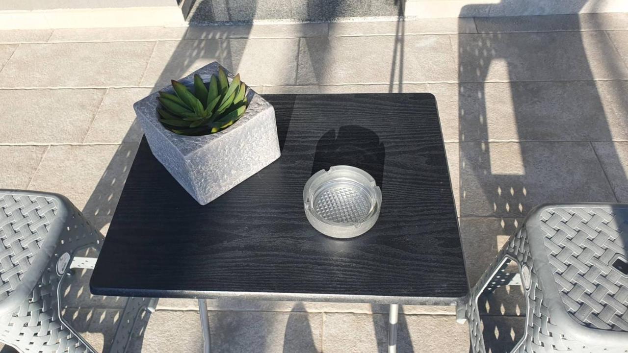 Panos' Studio 米里纳 外观 照片