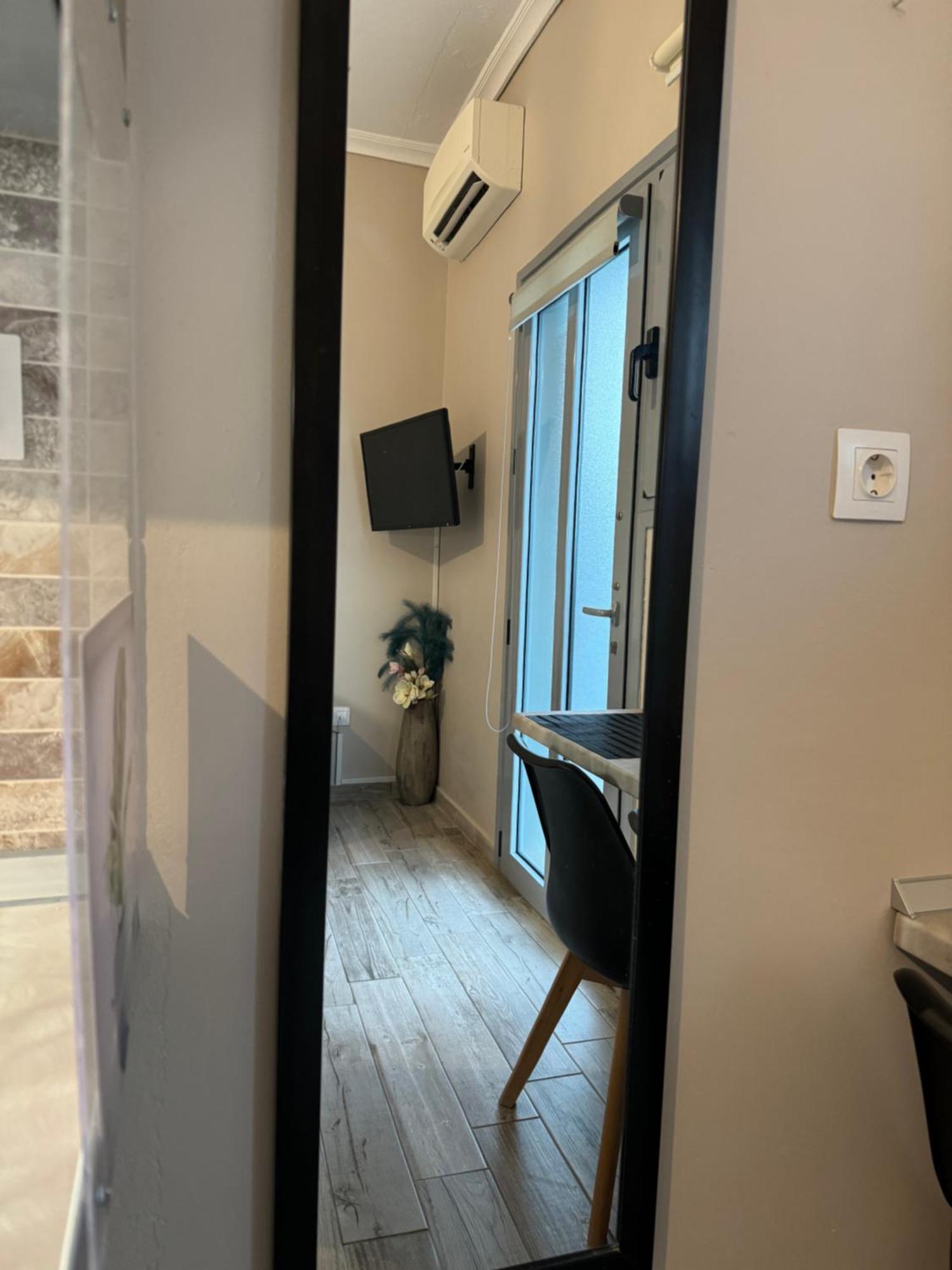 Panos' Studio 米里纳 外观 照片